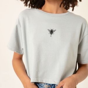 B The Label Bee Cropped Short Sleeve Graphic Print Sweatshirt